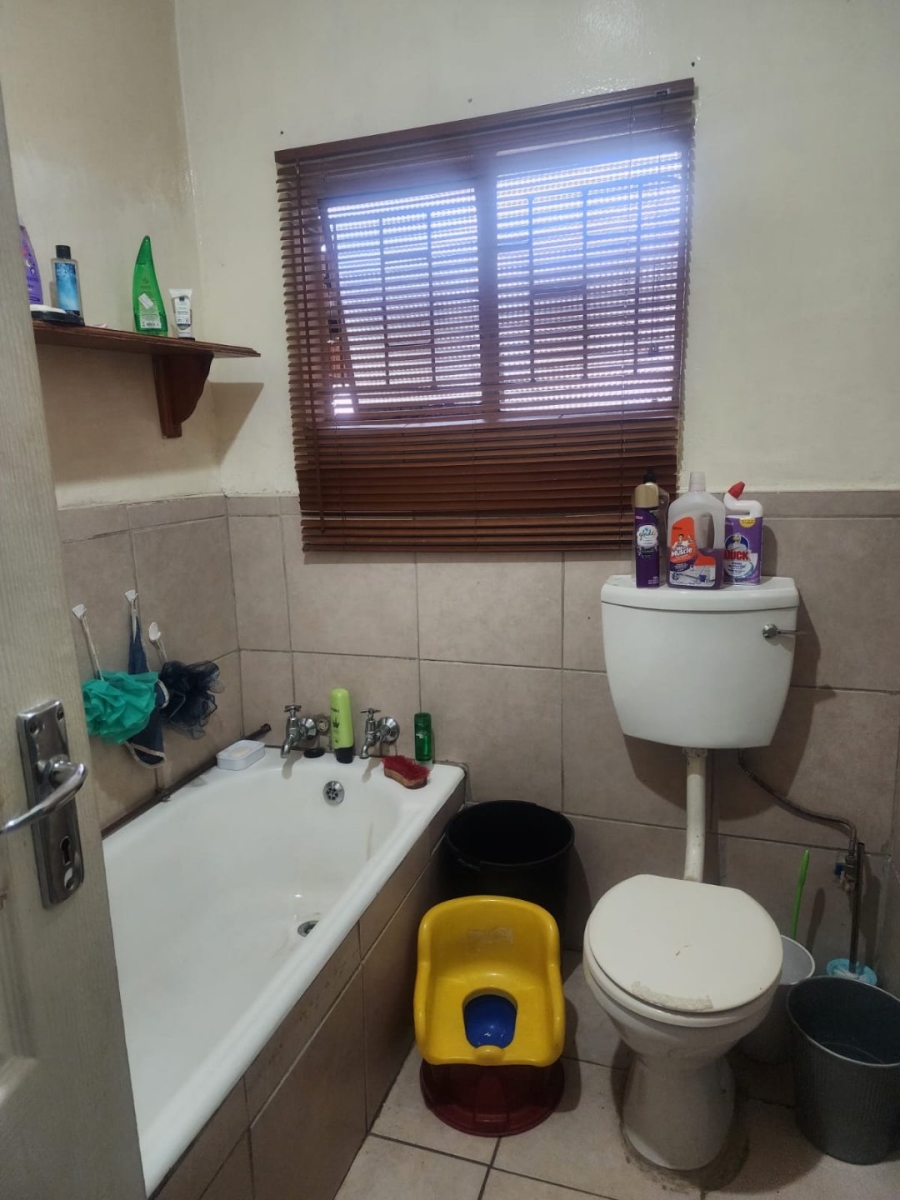 2 Bedroom Property for Sale in La Hoff North West